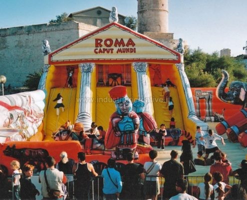 Gioco gonfiabile Roma - produttori di grandi giochi gonfiabili per parchi gioco e lunapark