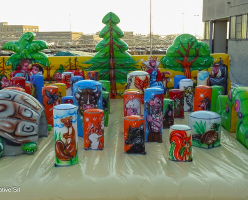 Gioco gonfiabile per bambini piccoli con birilli in tema animali del bosco - produzione europea vendita