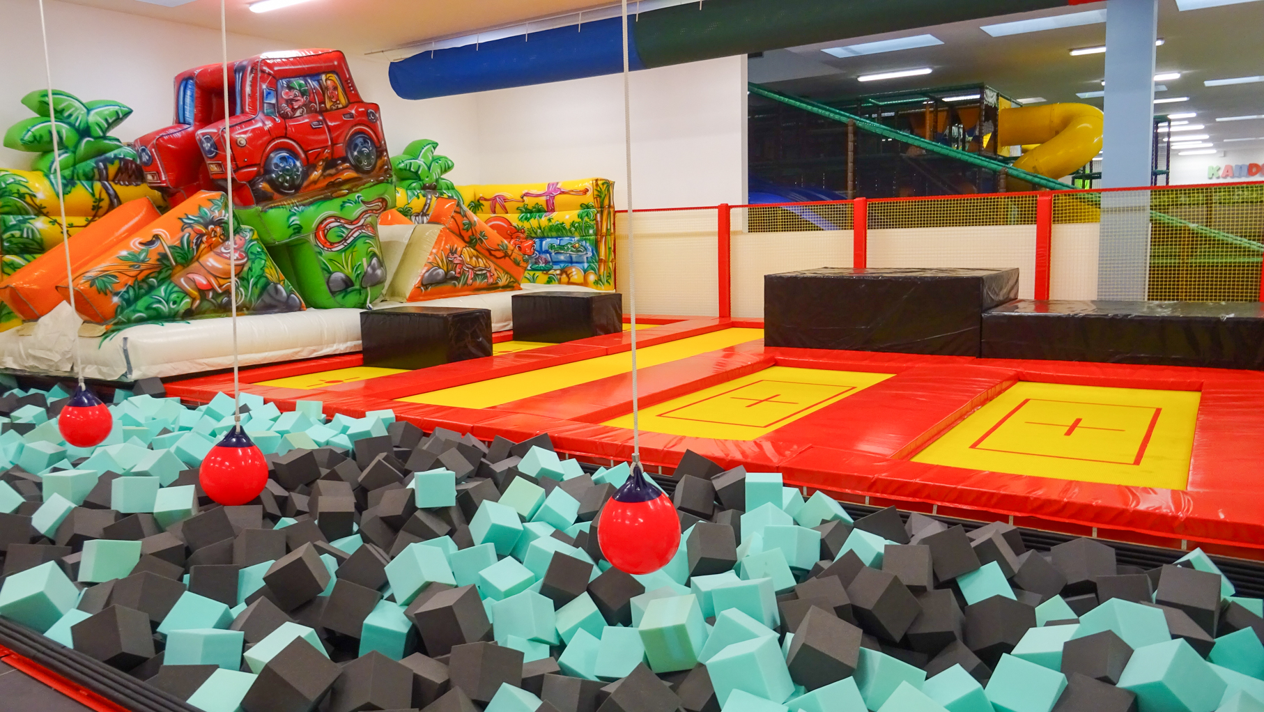 Mini trampoline park Angola-11