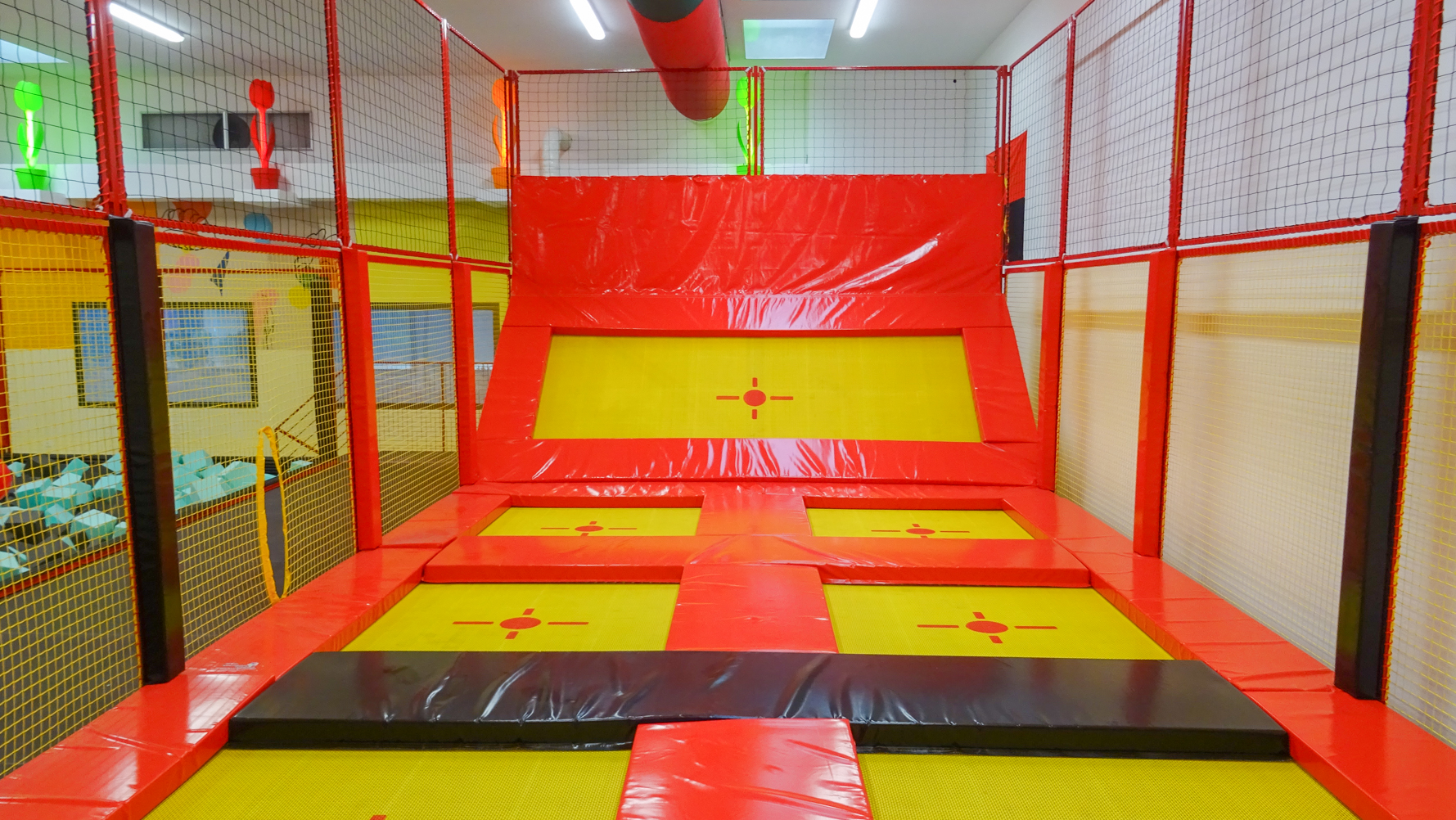 Dodgeball Mini trampoline park Angola-4