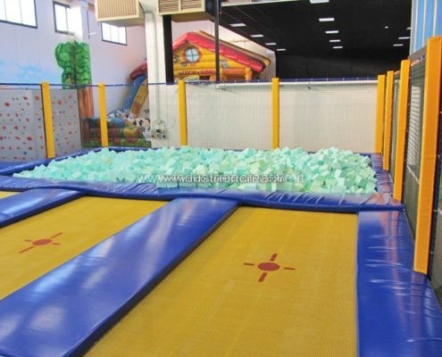 Modular trampolines with foam cubes supply - Vendita trampolini elastici con gommapiuma