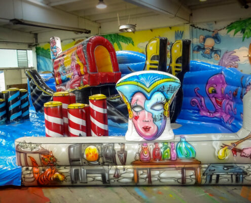 Preparation of inflatable Venice in the company
